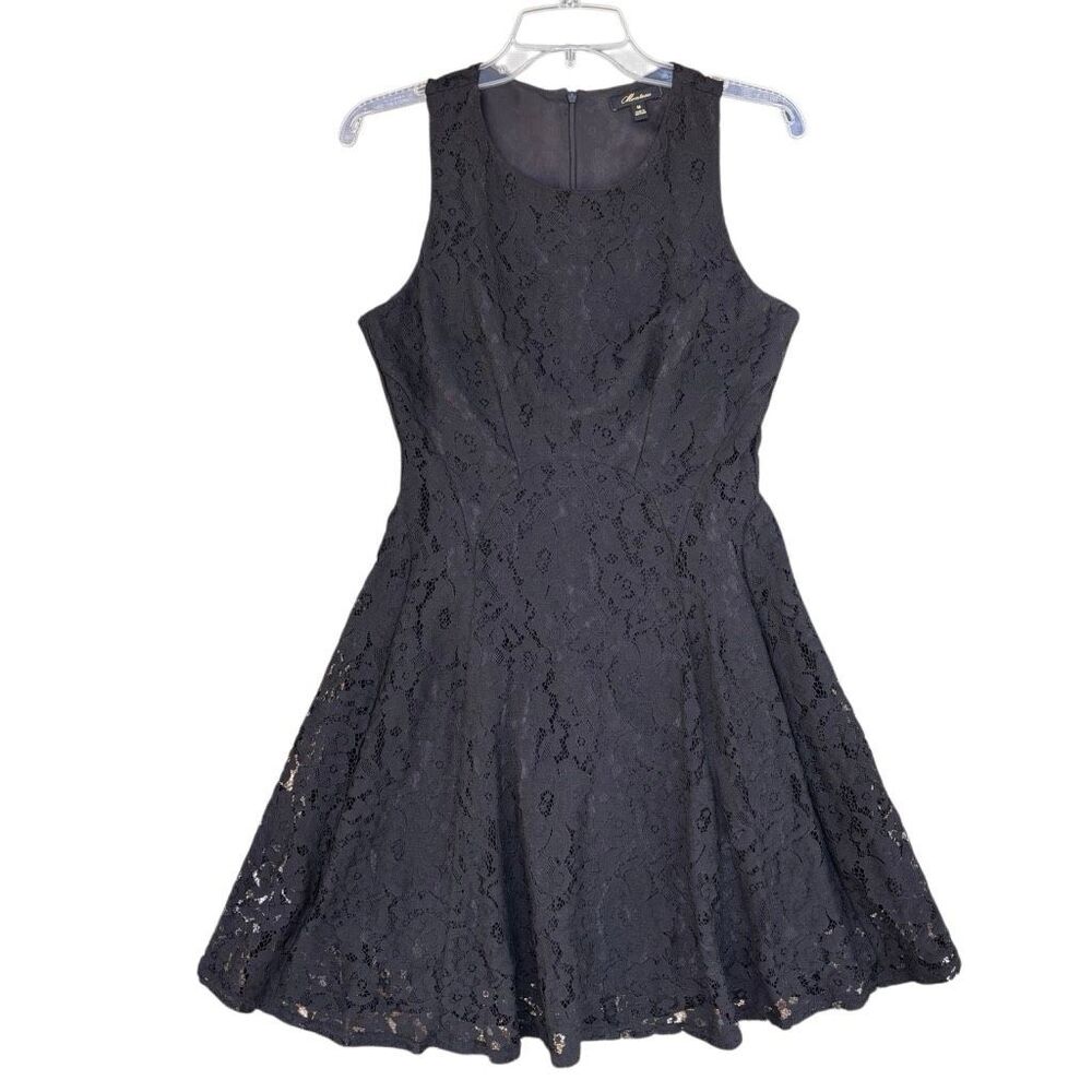 Monteau Black Lace Fit & Flare Skater Dress Sleeveless Size Medium Lined Romant